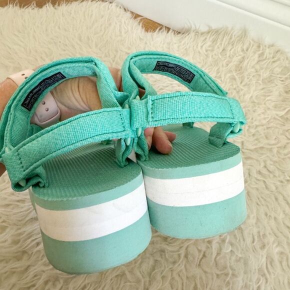 TEVA Flatform Universal Sandal - Teal / White | Size 10 - Picture 5 of 8